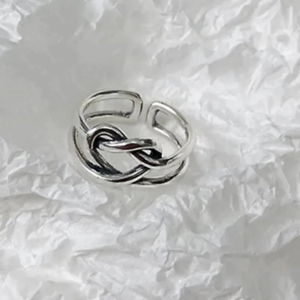 The Infinity Wire adjustable Ring in 925 Silver